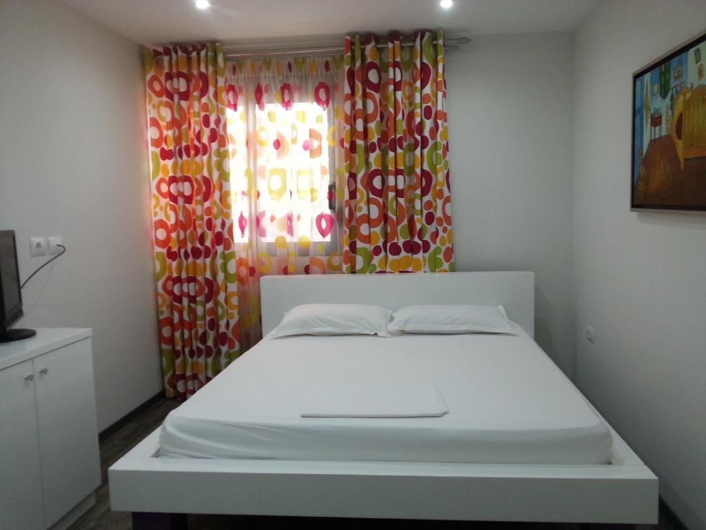 Tirana Hotel 卡萨米尔 客房 照片