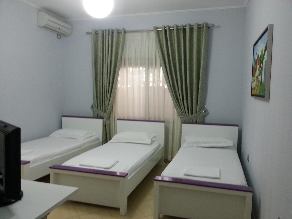 Tirana Hotel 卡萨米尔 客房 照片