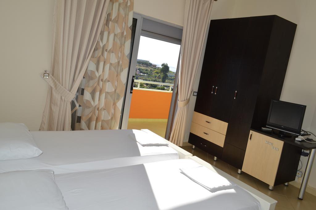 Tirana Hotel 卡萨米尔 客房 照片