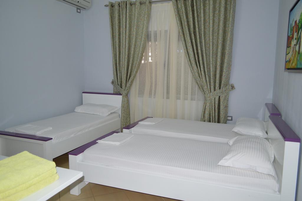 Tirana Hotel 卡萨米尔 客房 照片