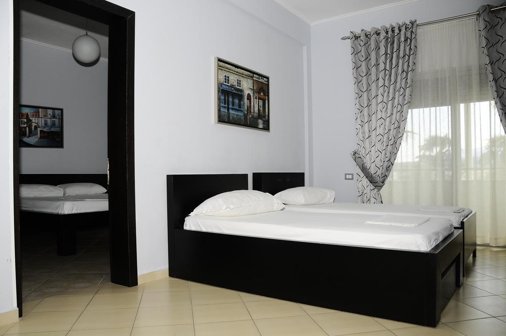 Tirana Hotel 卡萨米尔 外观 照片