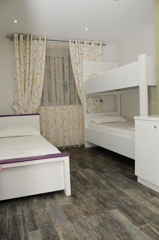 Tirana Hotel 卡萨米尔 客房 照片